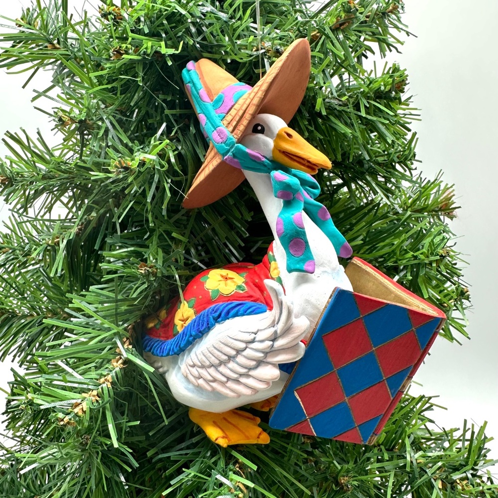 Vintage Mother Goose Department 56 Ornament Figure - RARE! - Picture 3 of 16